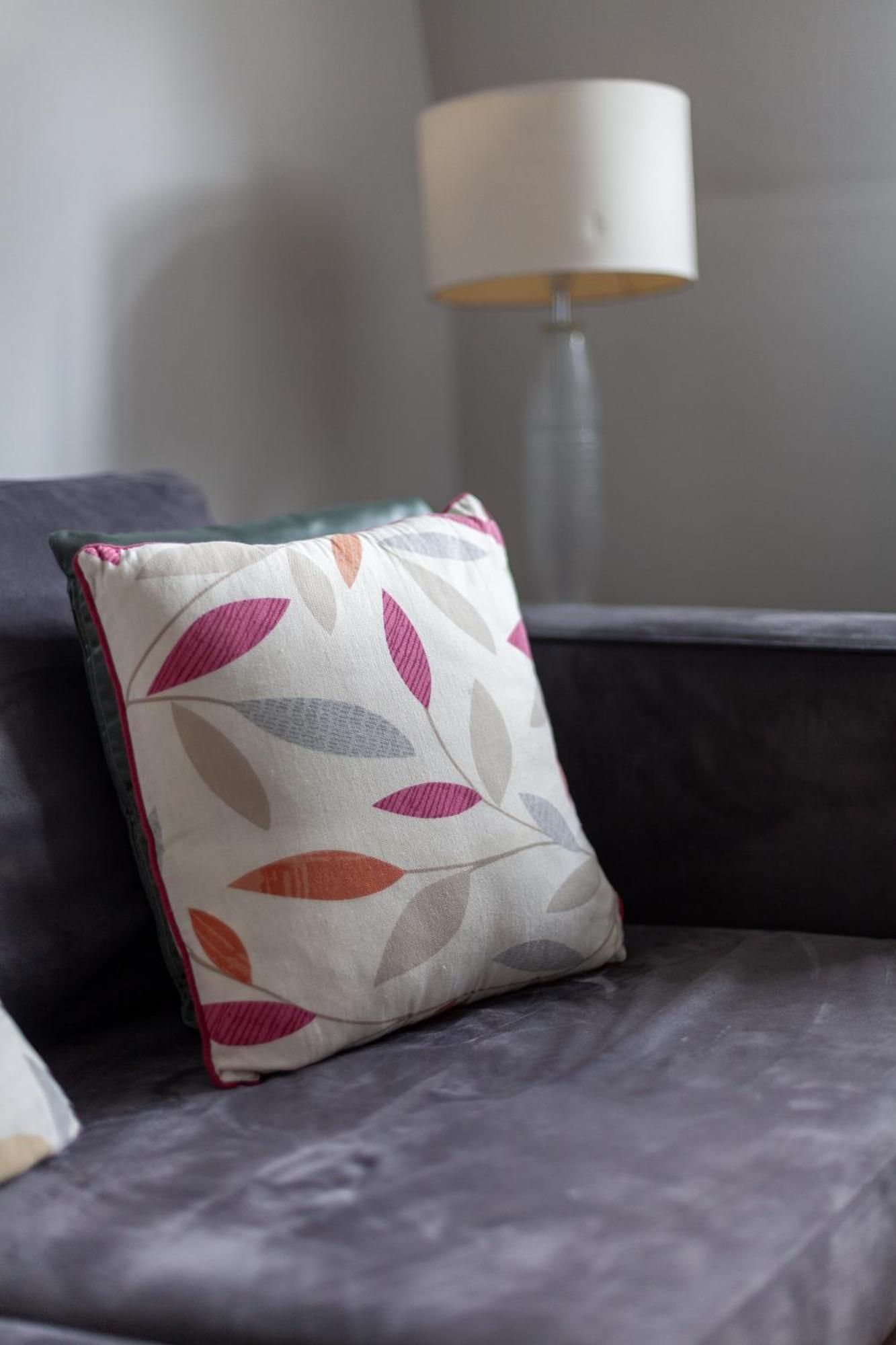 Deluxe Holborn Two Bedroom Apartment ロンドン エクステリア 写真