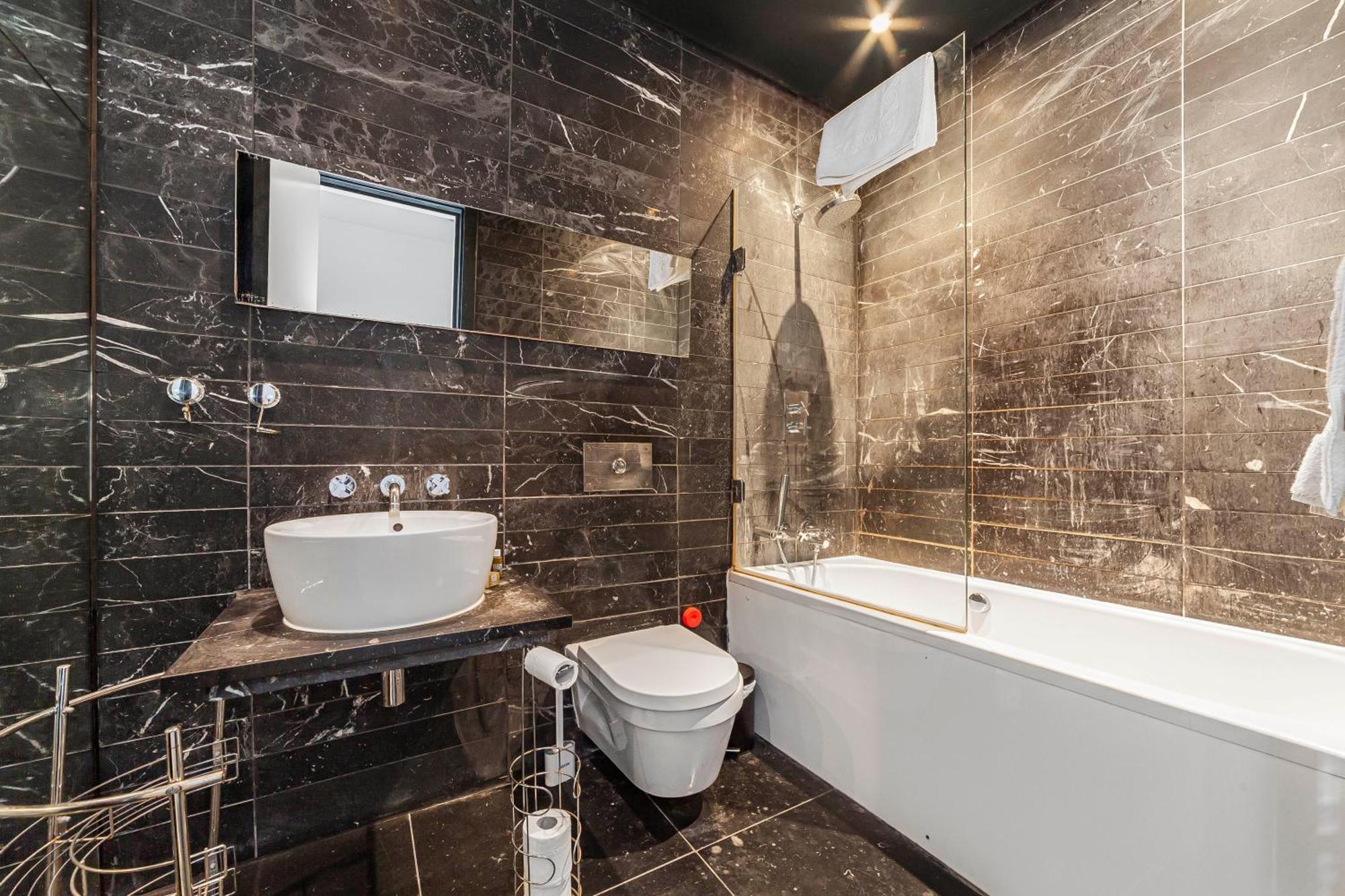Deluxe Holborn Two Bedroom Apartment ロンドン エクステリア 写真